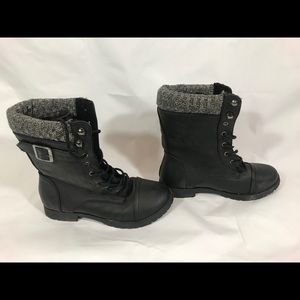 Women’s black winter boots
